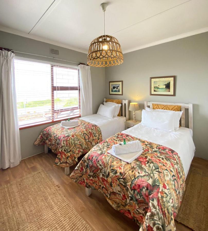 La Mer Seafront Selfcatering Accommodation Клейнмонт Екстериор снимка