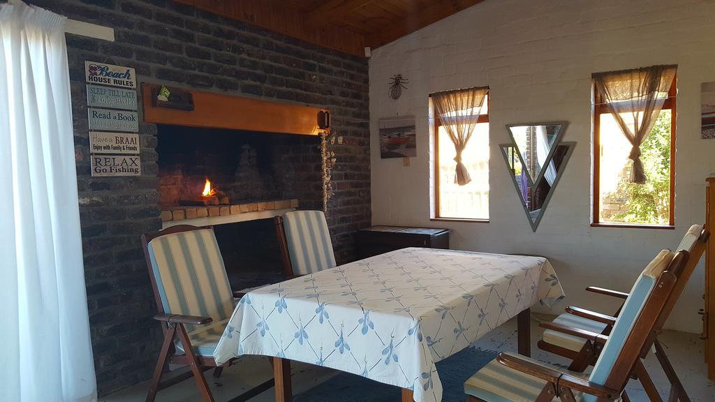 La Mer Seafront Selfcatering Accommodation Клейнмонт Екстериор снимка